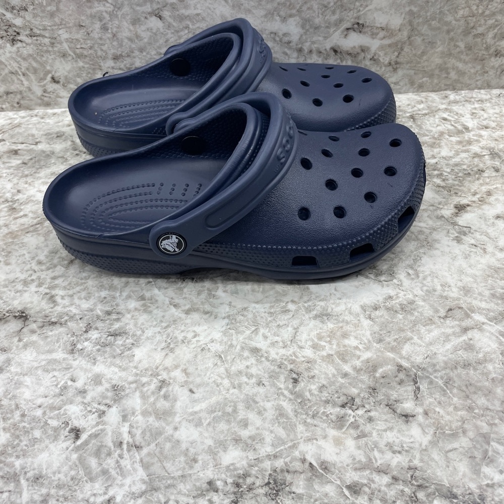 CROCS Classic Clog in Navy - Picture 3 of 6